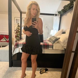 Black dress medium worn once.. I am a size 6